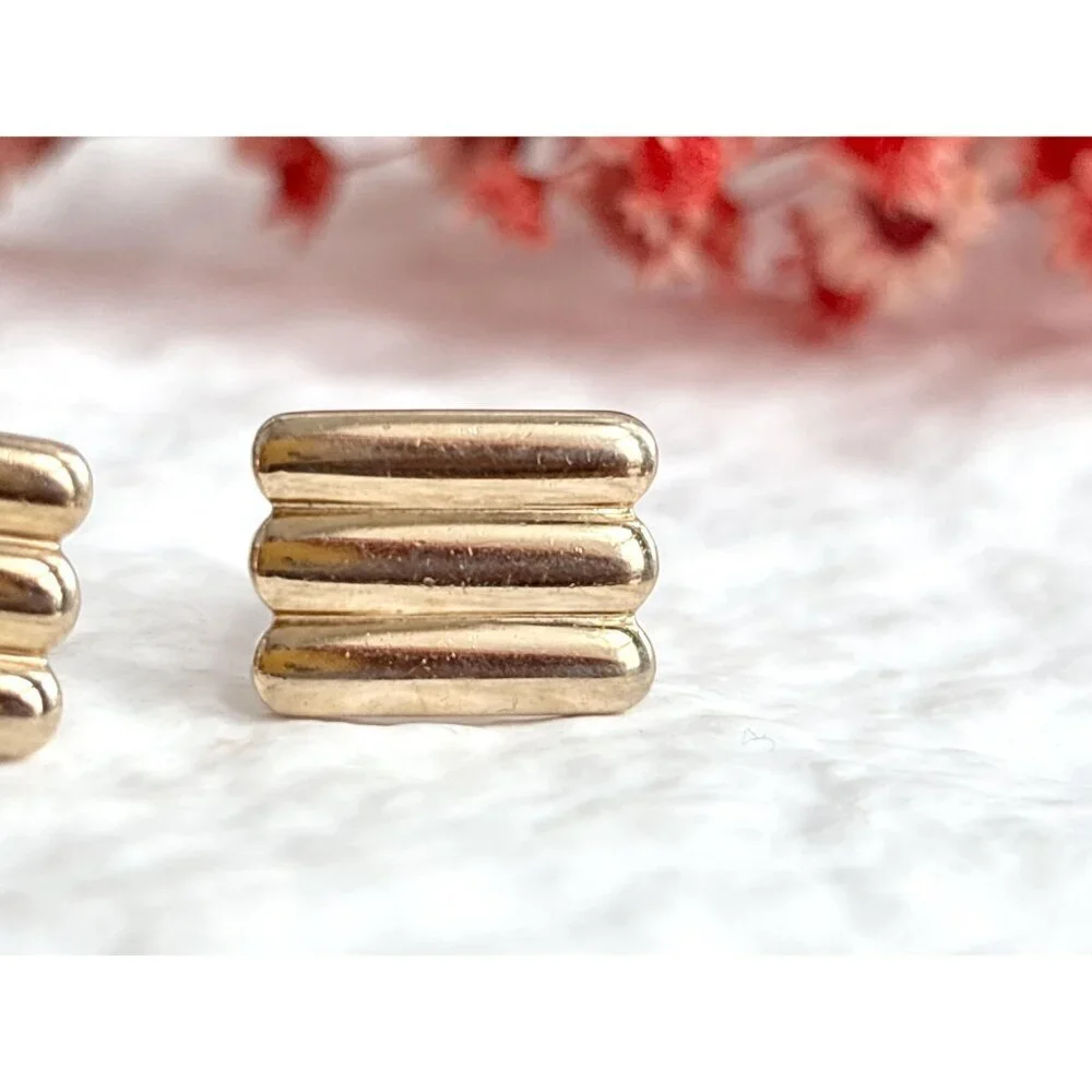 Modernist Scalloped Gold Toned Rectangular Vintage Retro 80's Men's Cuff Links